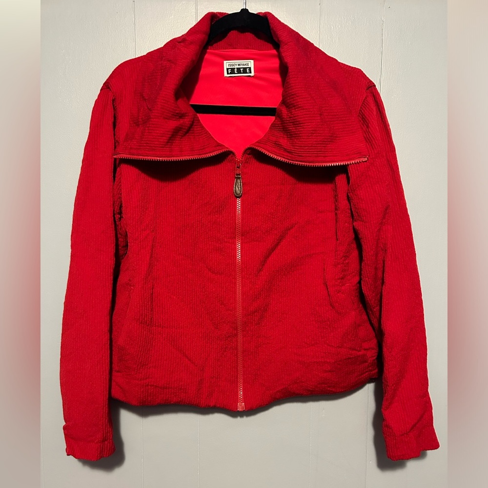 Issey Miyake Fete Red Zip Up Collared Sweater. Size Women’s Small